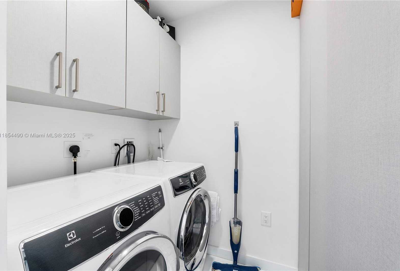 Small Image of 851 NORTH EAST 1ST AVE #2203, Miami Number 30