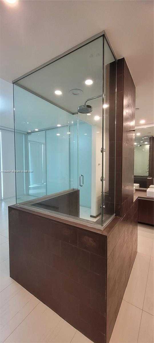 Small Image of 1040 BISCAYNE BLVD #3508, Miami Number 23