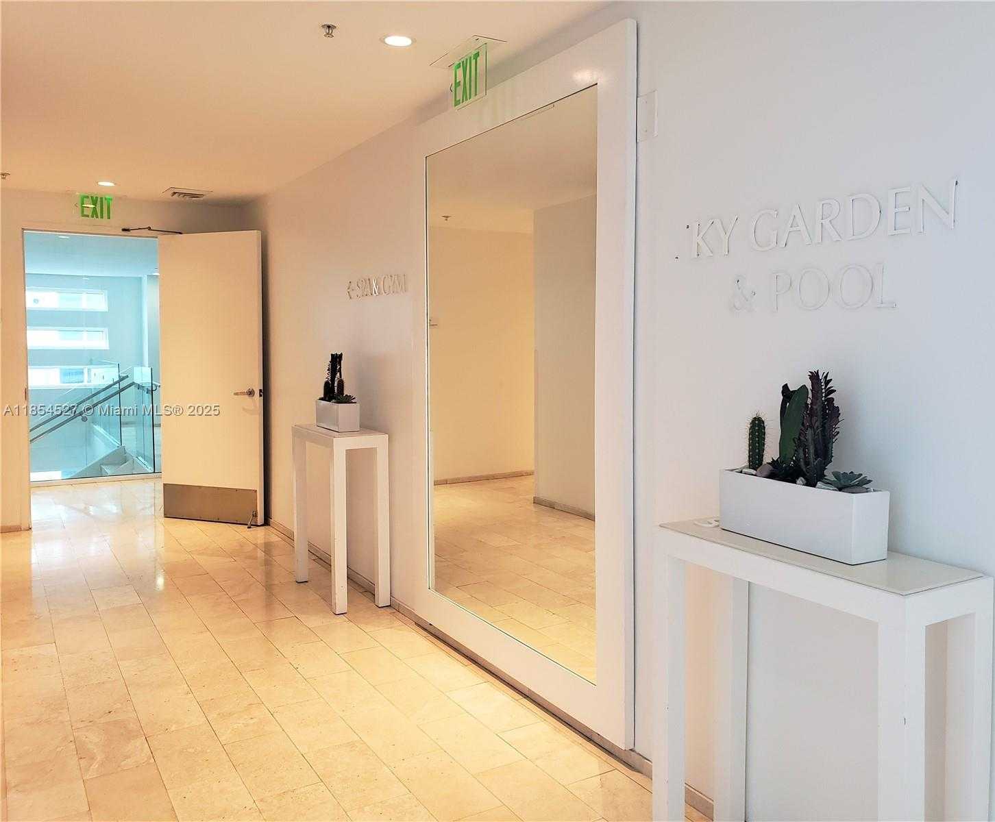 Small Image of 1040 BISCAYNE BLVD #3508, Miami Number 41