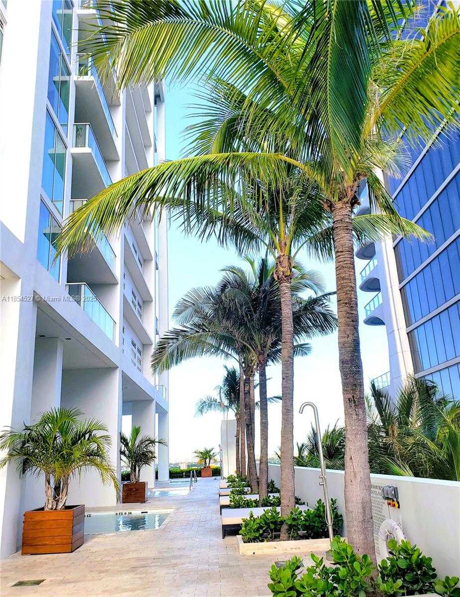 Small Image of 1040 BISCAYNE BLVD #3508, Miami Number 42