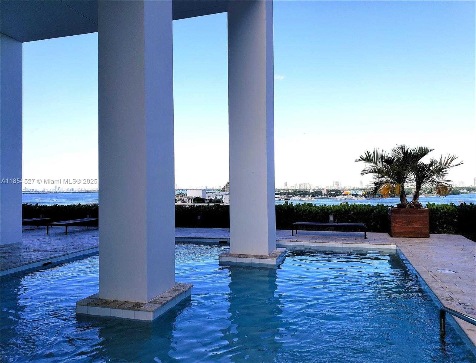 Small Image of 1040 BISCAYNE BLVD #3508, Miami Number 46
