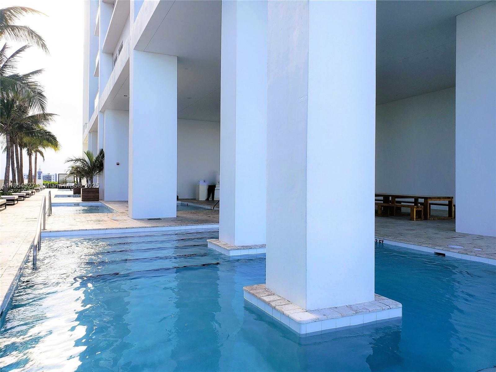 Small Image of 1040 BISCAYNE BLVD #3508, Miami Number 49