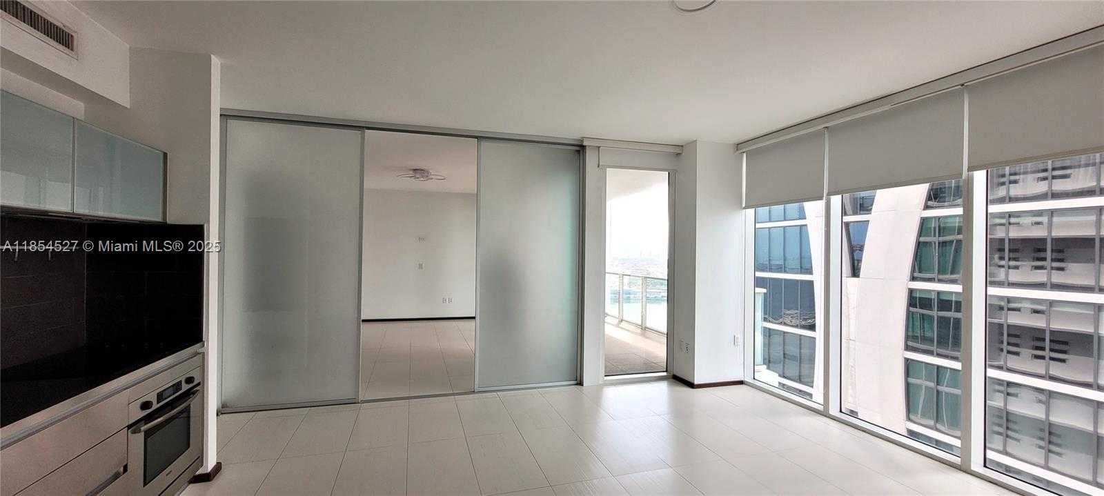 Small Image of 1040 BISCAYNE BLVD #3508, Miami Number 5