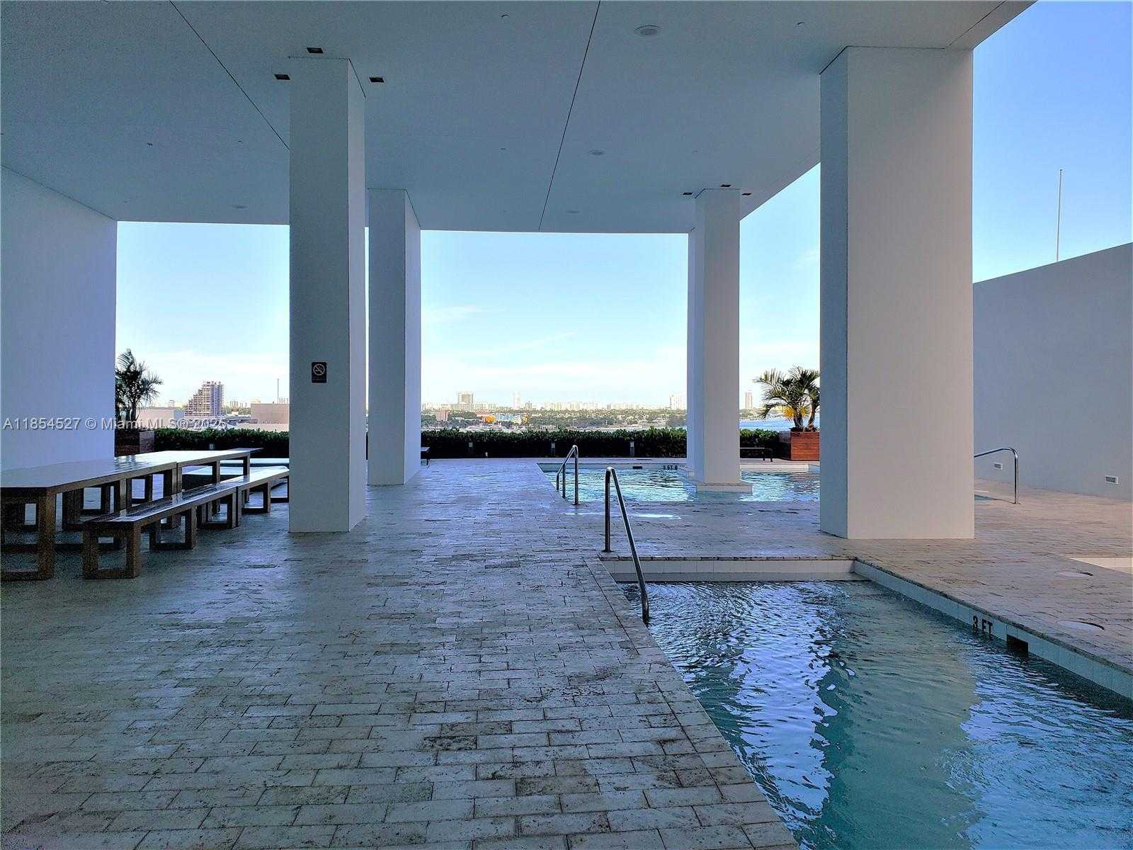 Small Image of 1040 BISCAYNE BLVD #3508, Miami Number 50