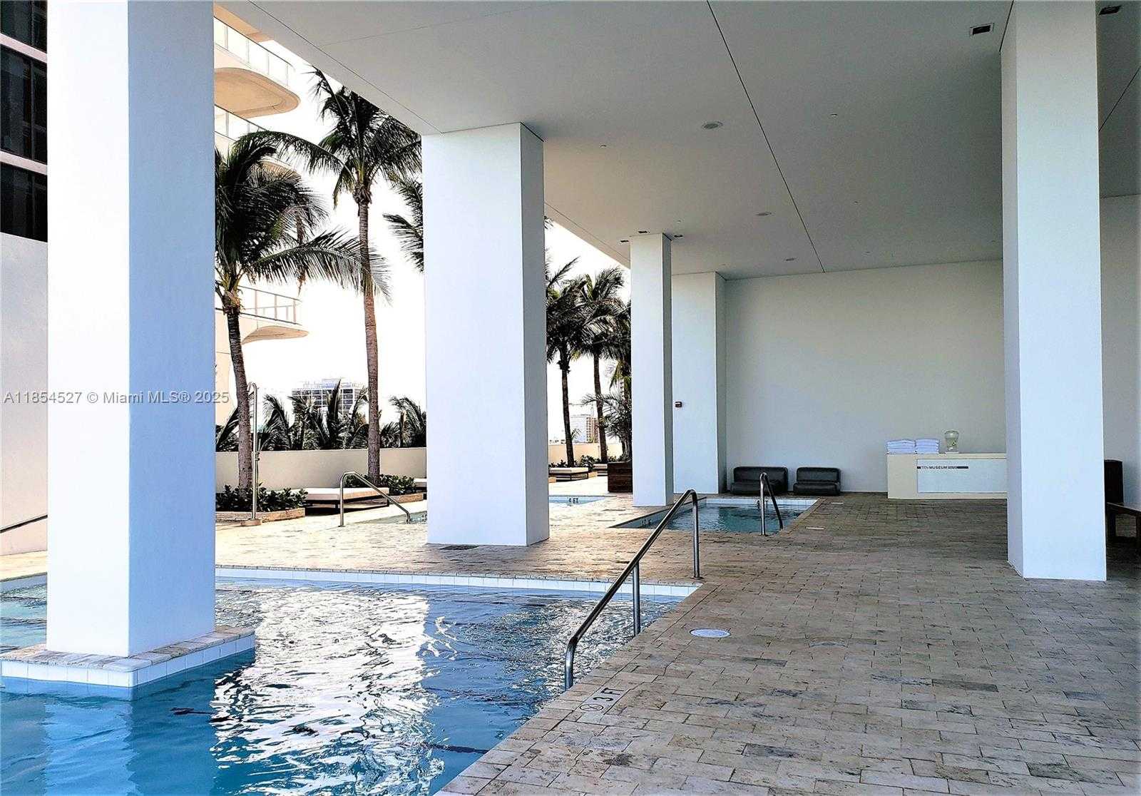 Small Image of 1040 BISCAYNE BLVD #3508, Miami Number 52