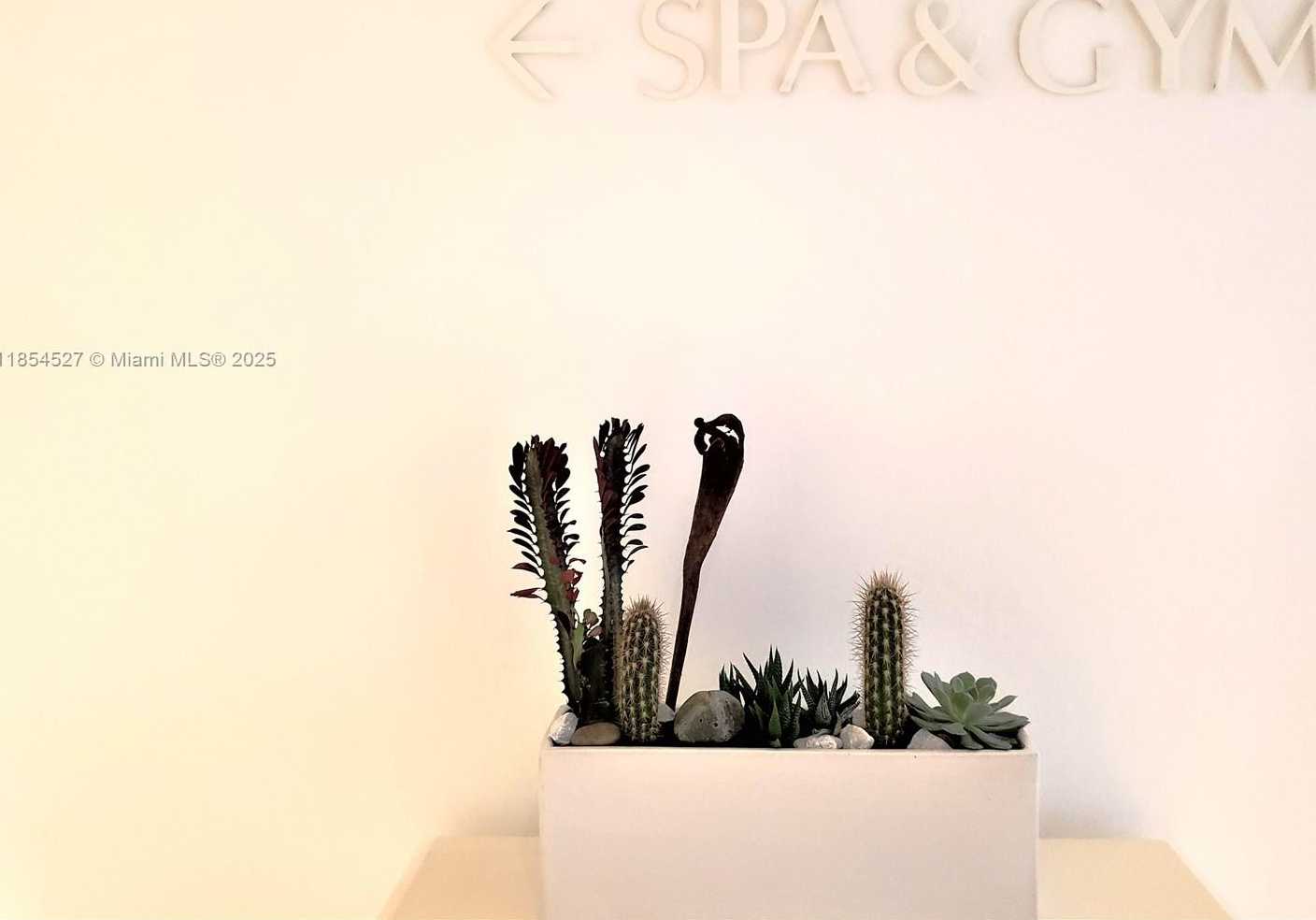 Small Image of 1040 BISCAYNE BLVD #3508, Miami Number 54