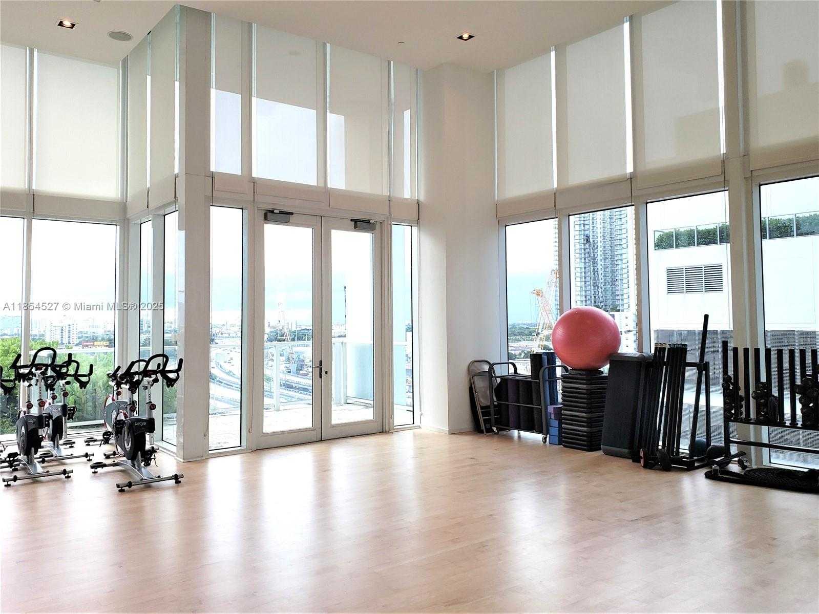 Small Image of 1040 BISCAYNE BLVD #3508, Miami Number 55