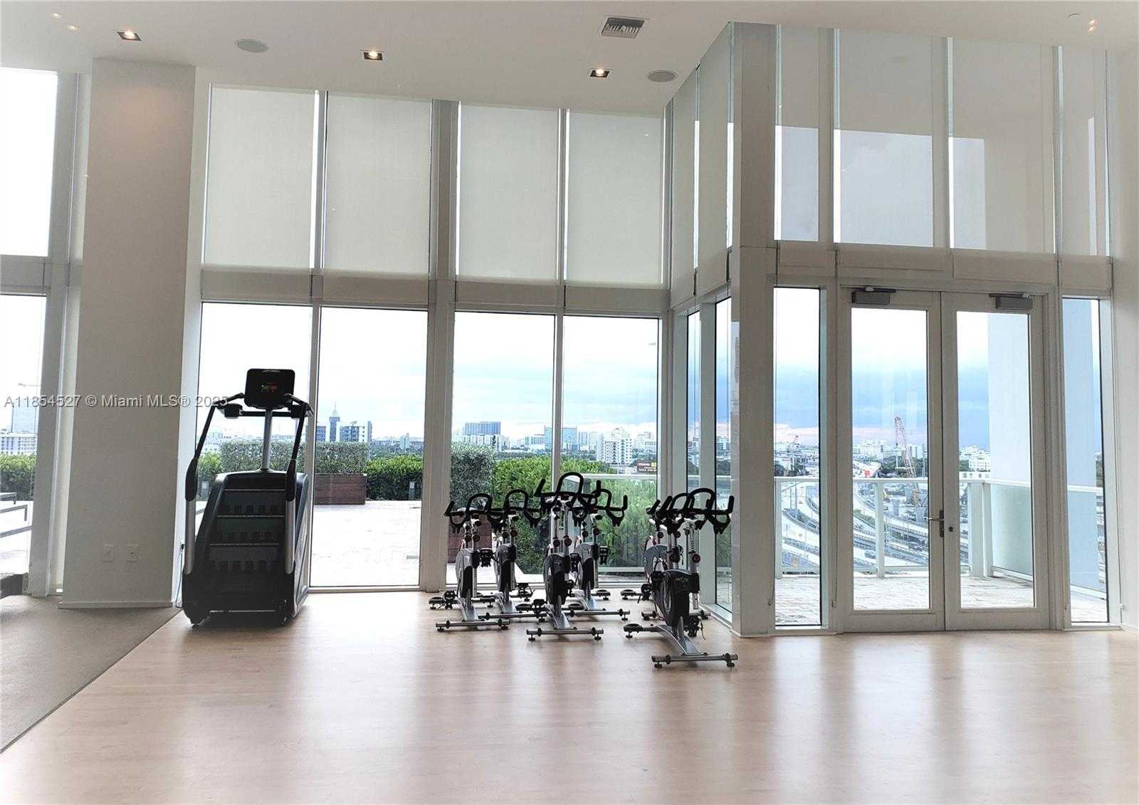 Small Image of 1040 BISCAYNE BLVD #3508, Miami Number 58