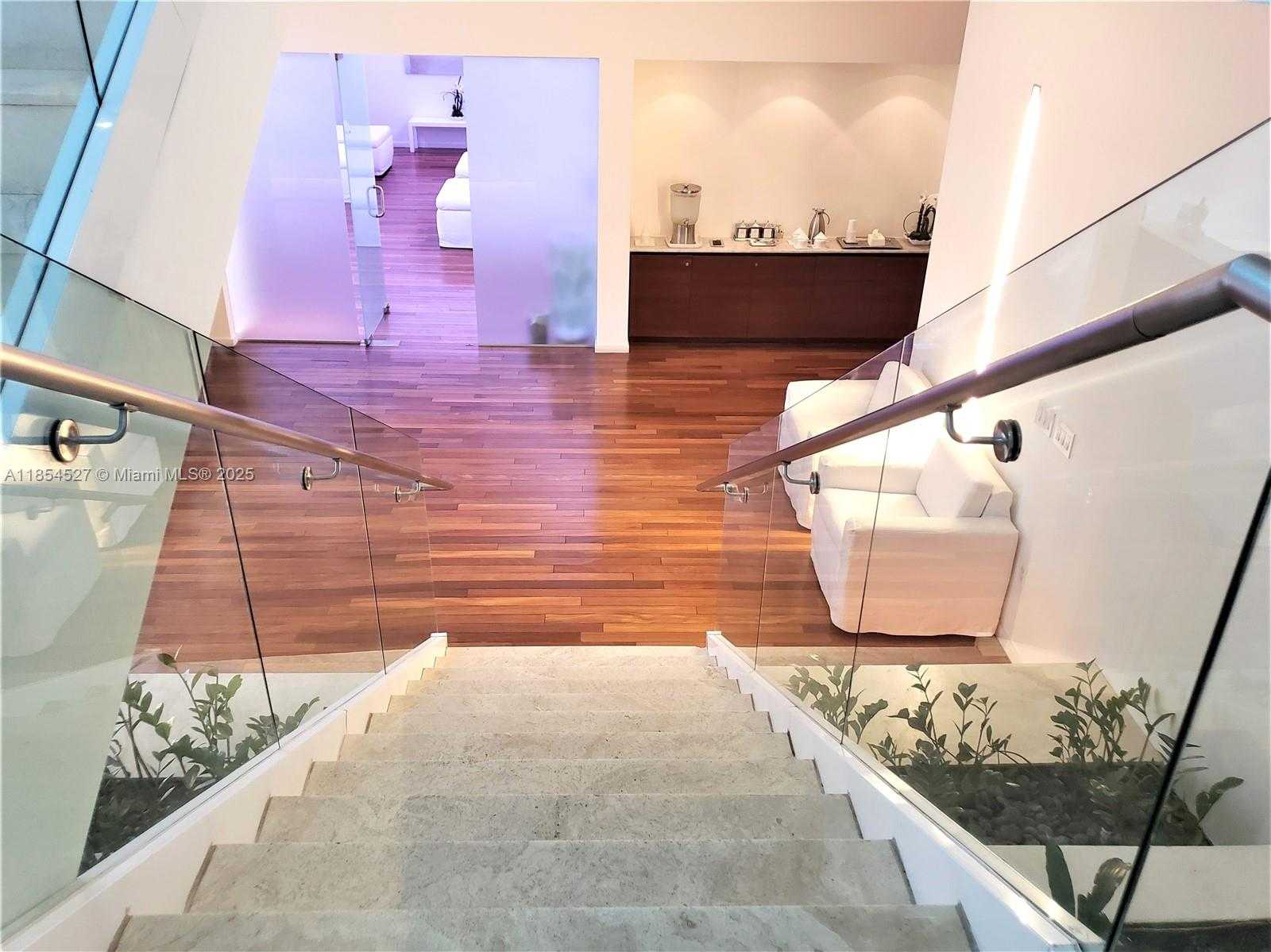 Small Image of 1040 BISCAYNE BLVD #3508, Miami Number 60