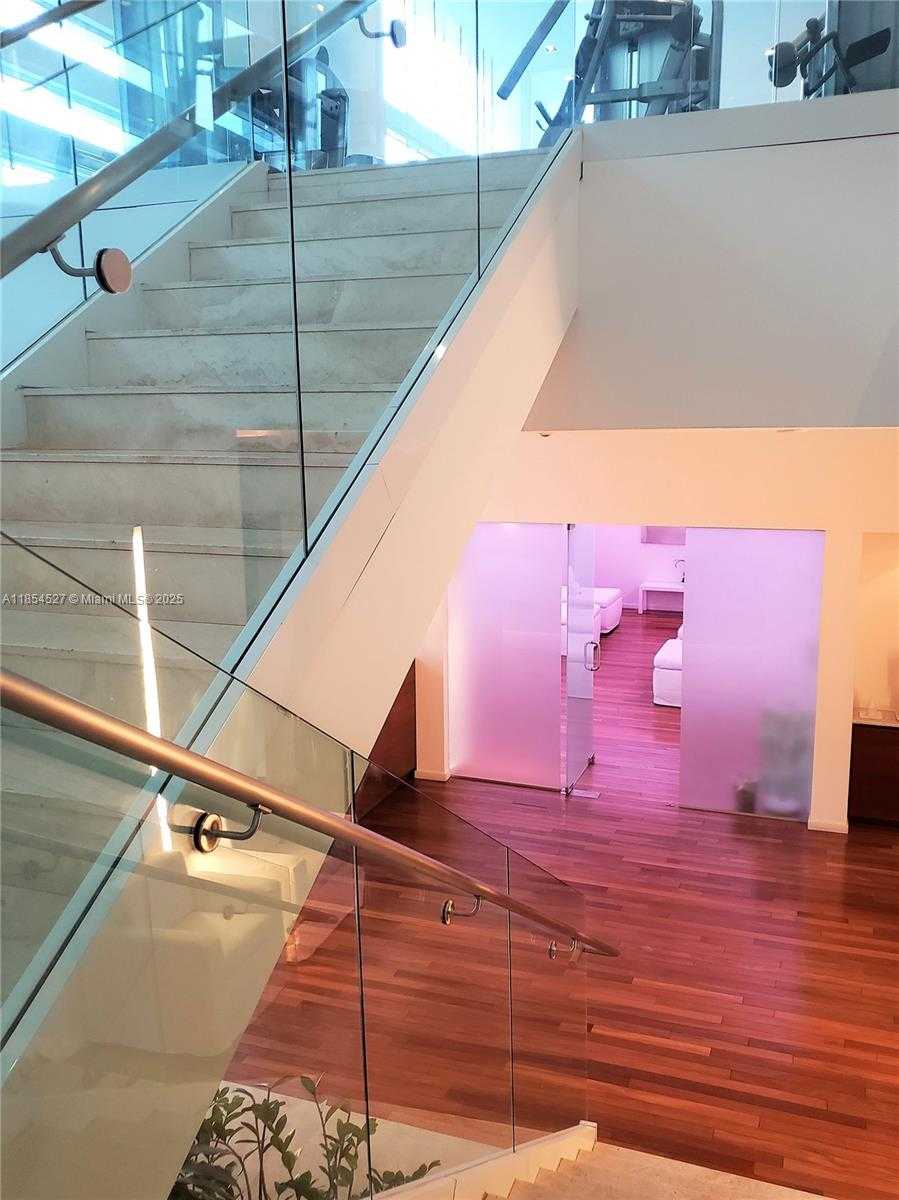 Small Image of 1040 BISCAYNE BLVD #3508, Miami Number 62
