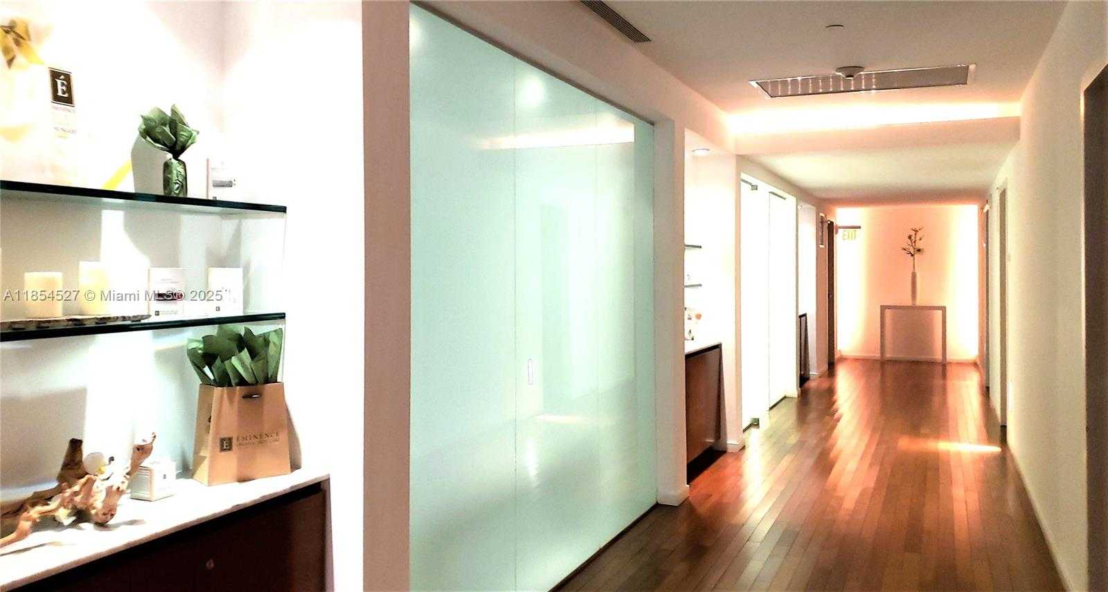 Small Image of 1040 BISCAYNE BLVD #3508, Miami Number 66