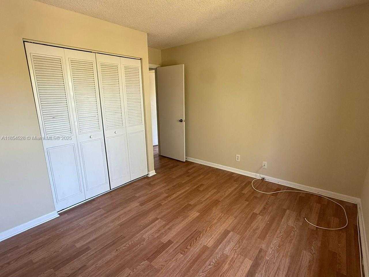 Small Image of 1009 GREEN PINE BLVD #H3, West Palm Beach Number 13