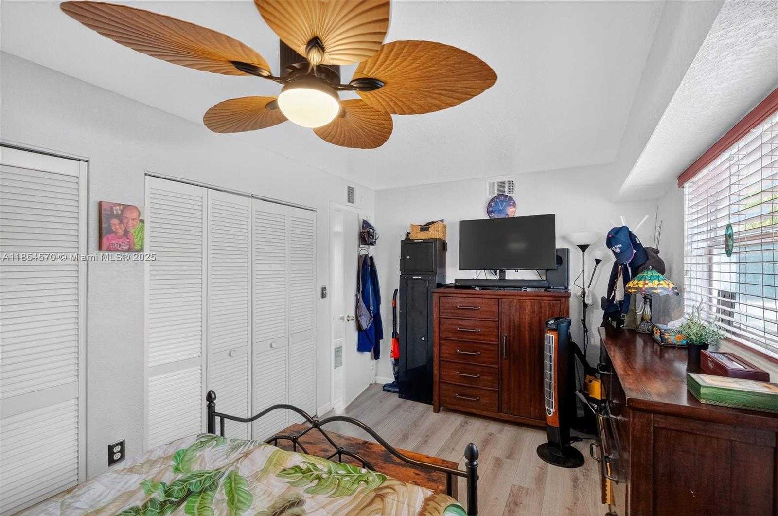 Small Image of 444 SOUTH WEST 4TH ST #105, Miami Number 17