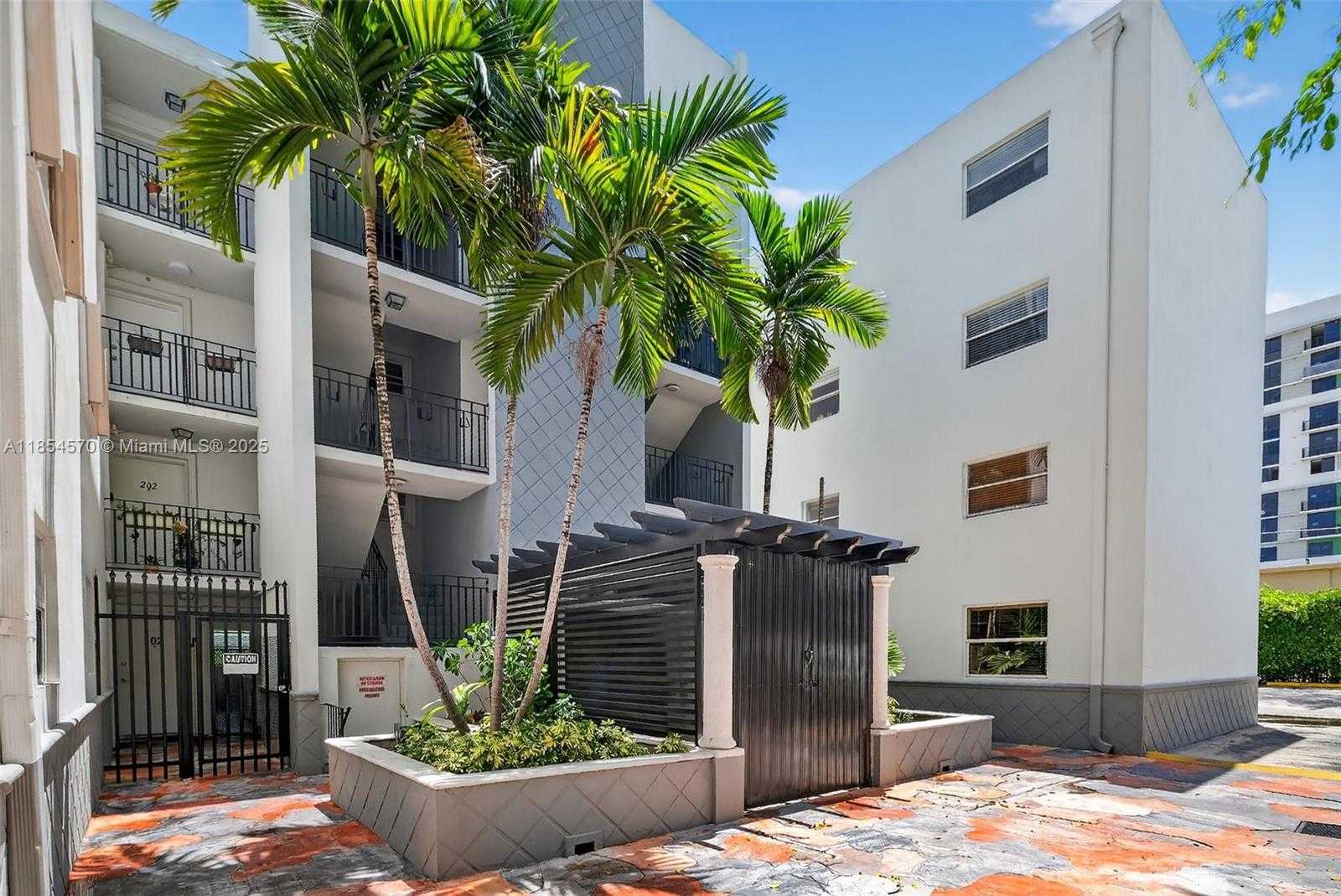 Small Image of 444 SOUTH WEST 4TH ST #105, Miami Number 2