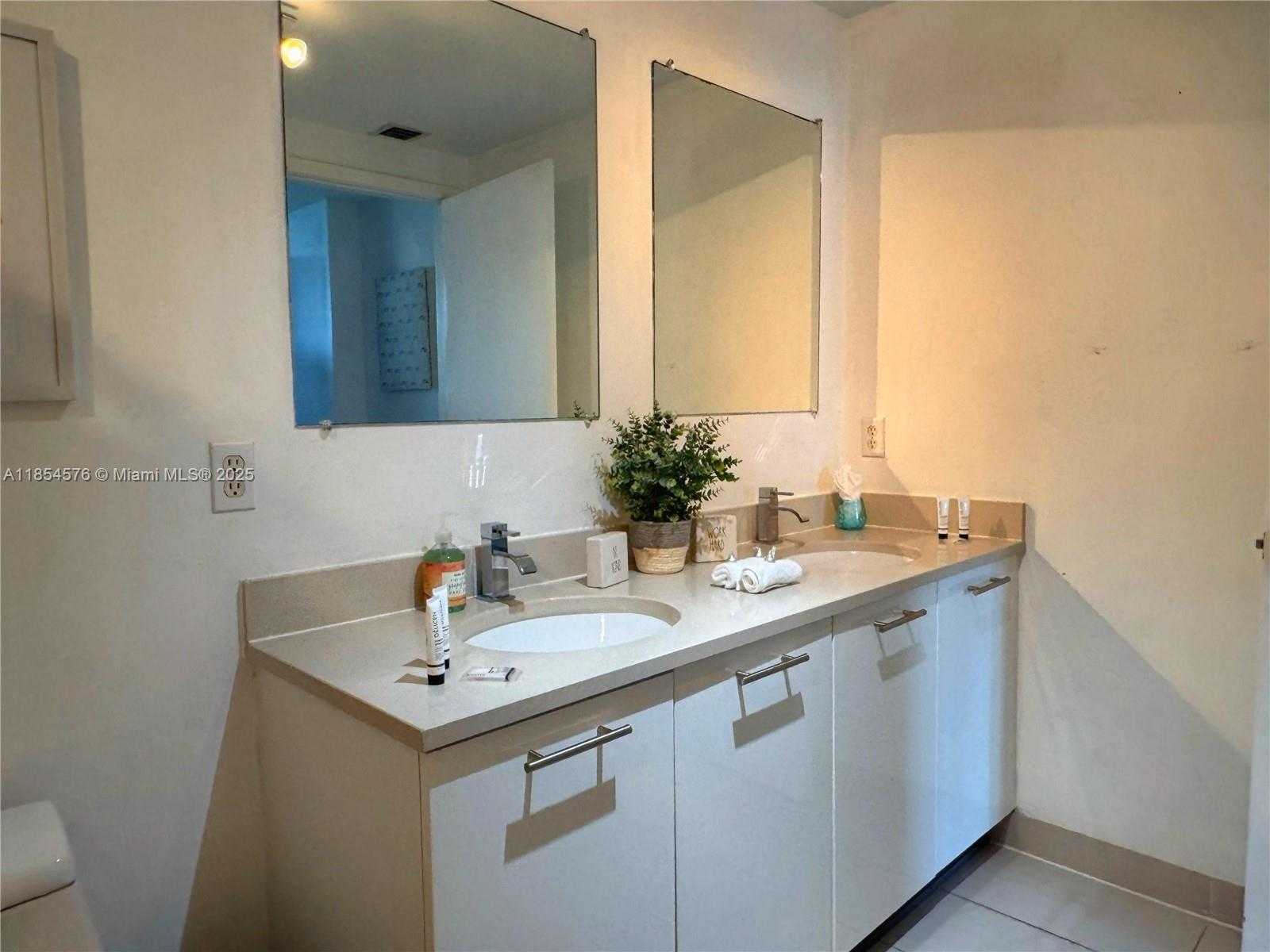 Small Image of 3250 NORTH EAST 1ST AVE #502, Miami Number 5