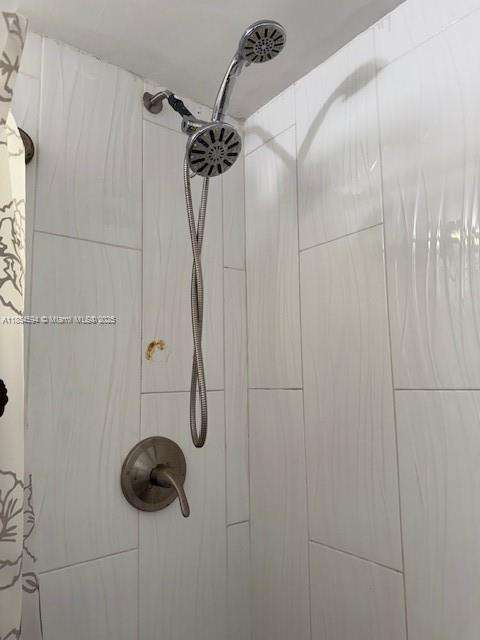 Small Image of 2145 PIERCE ST #113, Hollywood Number 17