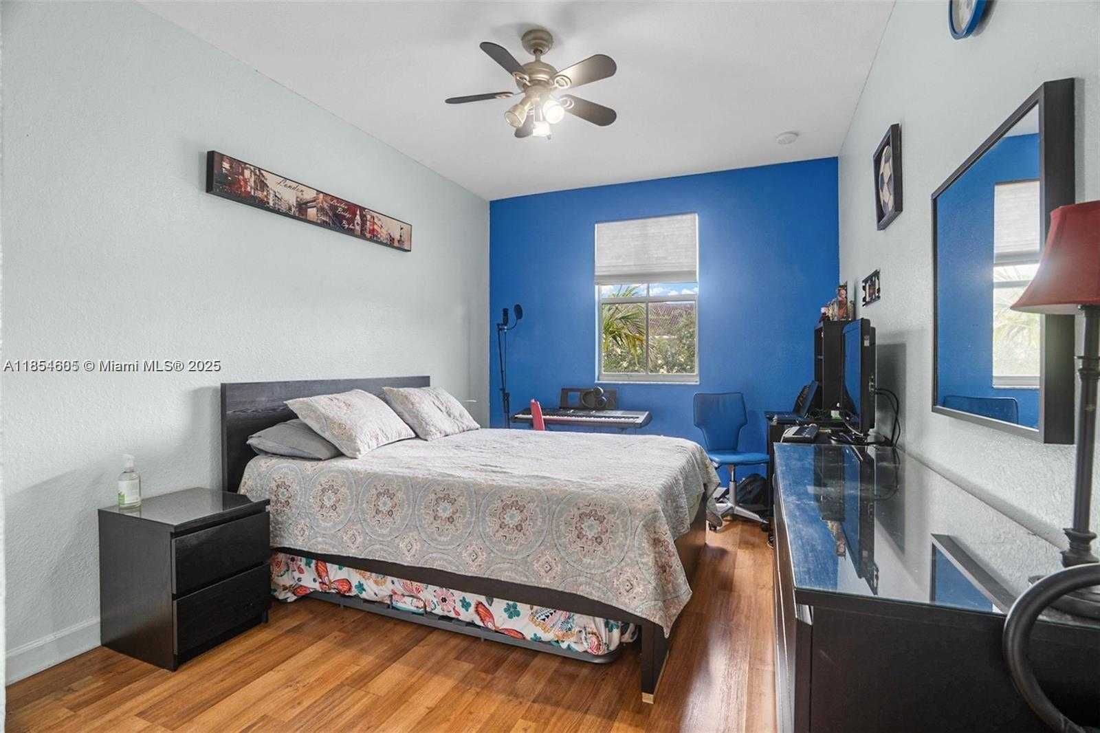 Small Image of 15030 SOUTH WEST 9TH TER, Miami Number 23