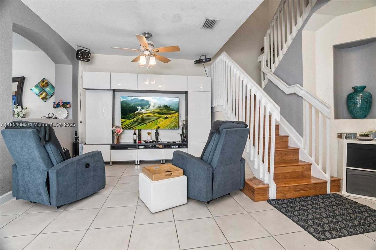 Small Image of 15030 SOUTH WEST 9TH TER, Miami Number 7