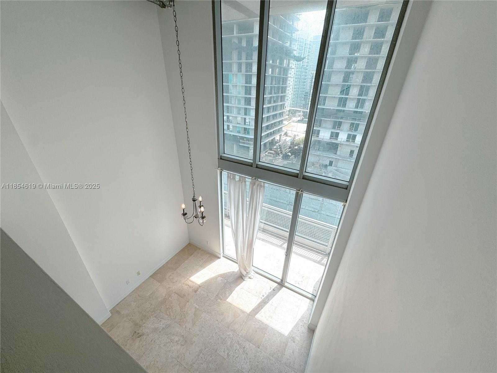Small Image of 690 SOUTH WEST 1ST CT #2122, Miami Number 13