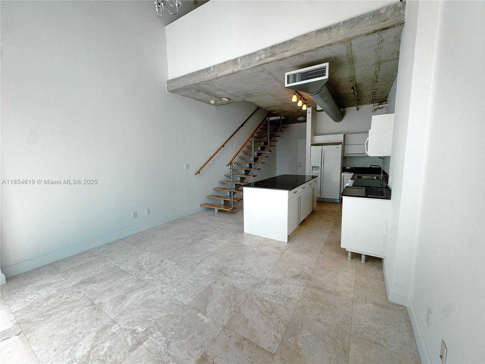 Small Image of 690 SOUTH WEST 1ST CT #2122, Miami Number 15