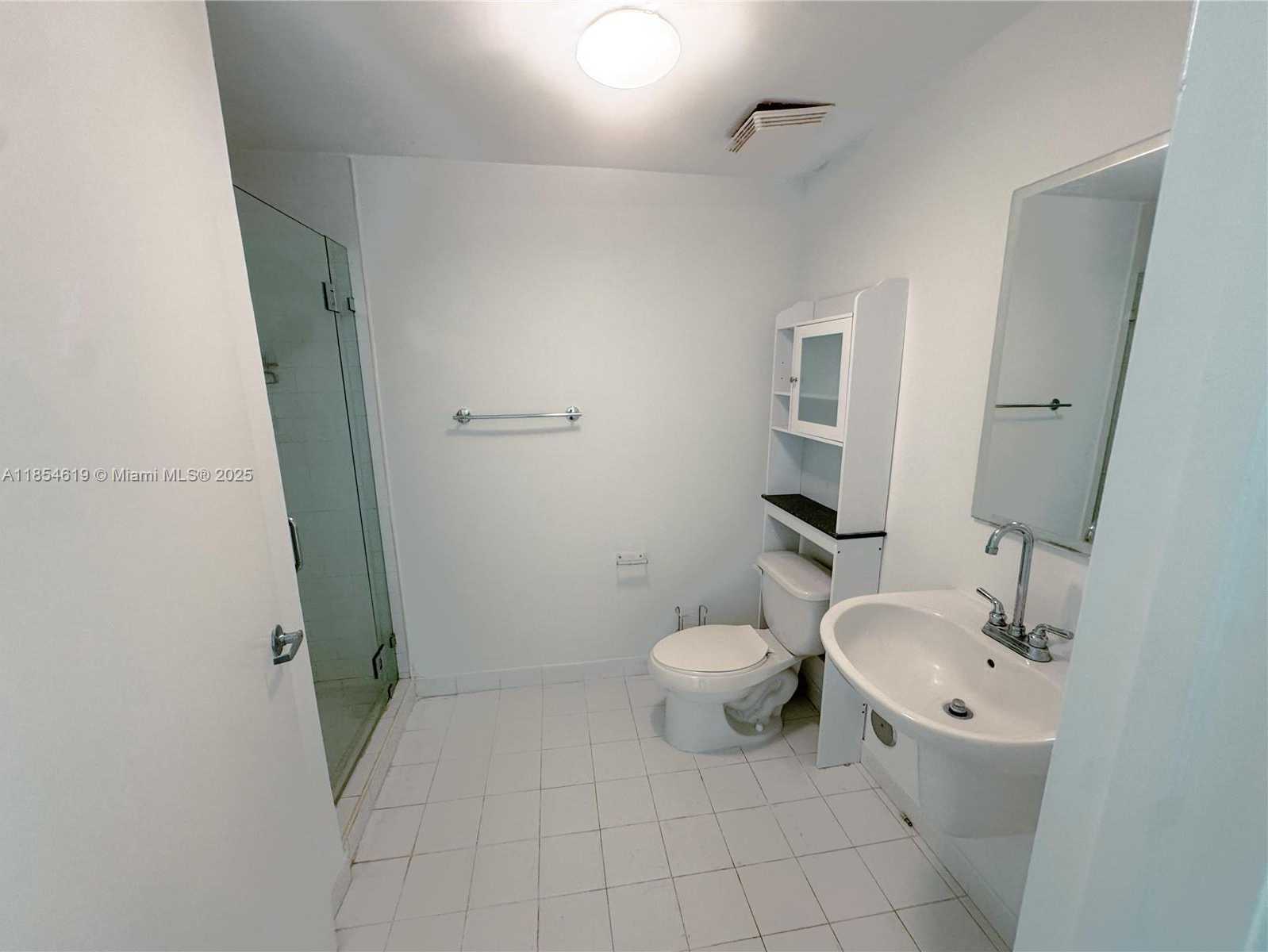 Small Image of 690 SOUTH WEST 1ST CT #2122, Miami Number 21