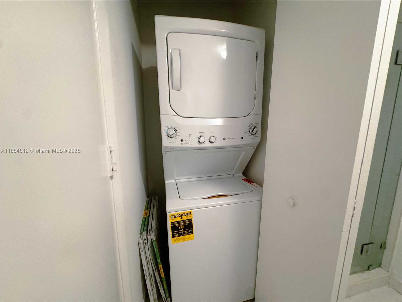 Small Image of 690 SOUTH WEST 1ST CT #2122, Miami Number 23