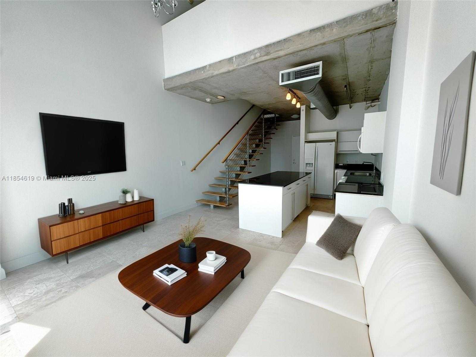 Small Image of 690 SOUTH WEST 1ST CT #2122, Miami Number 28