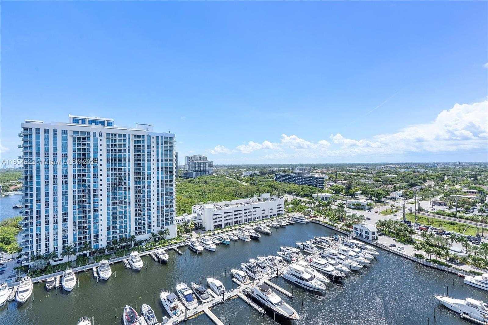 Small Image of 17301 BISCAYNE BLVD #1907, North Miami Beach Number 4