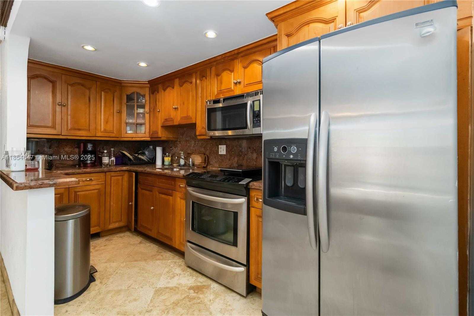 Small Image of 4140 NW 79th Ave, Doral, FL 33166, USA Number 10
