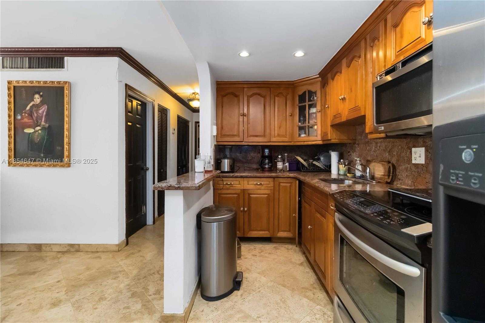 Small Image of 4140 NW 79th Ave, Doral, FL 33166, USA Number 11