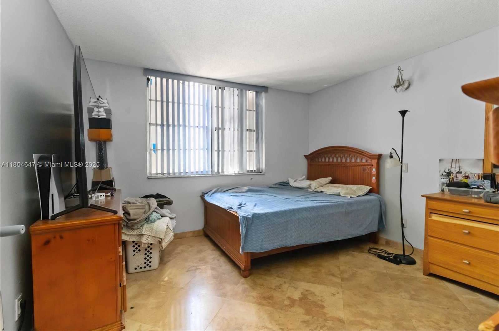 Small Image of 4140 NW 79th Ave, Doral, FL 33166, USA Number 13