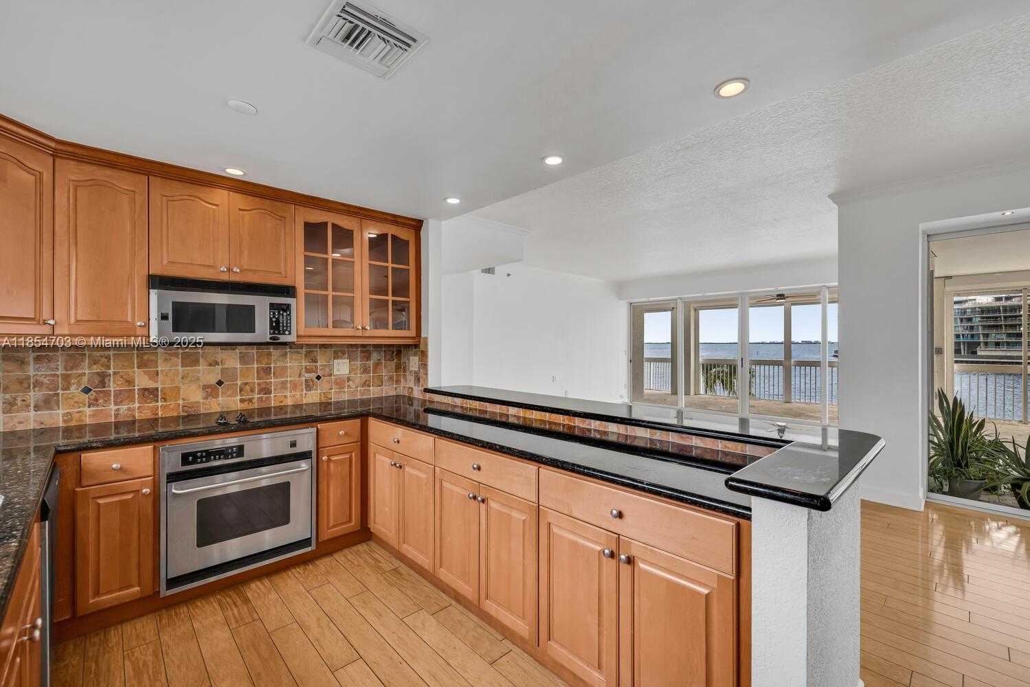 Small Image of 1690 SOUTH BAYSHORE LN #2B + BOAT SLIP, Miami Number 16