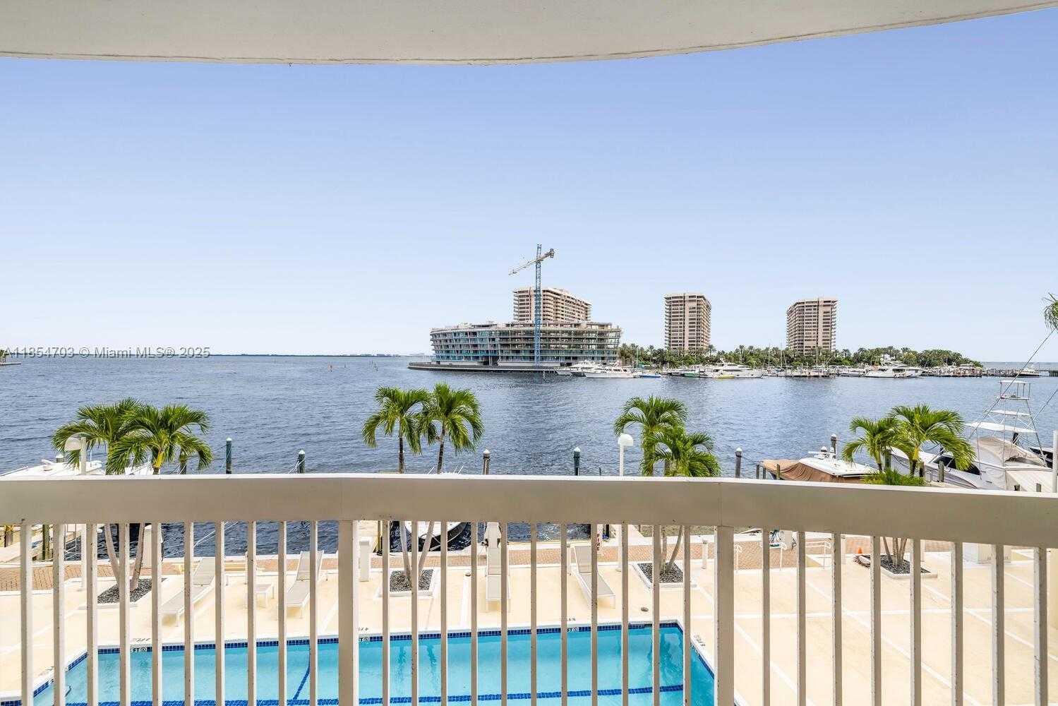 Small Image of 1690 SOUTH BAYSHORE LN #2B + BOAT SLIP, Miami Number 39
