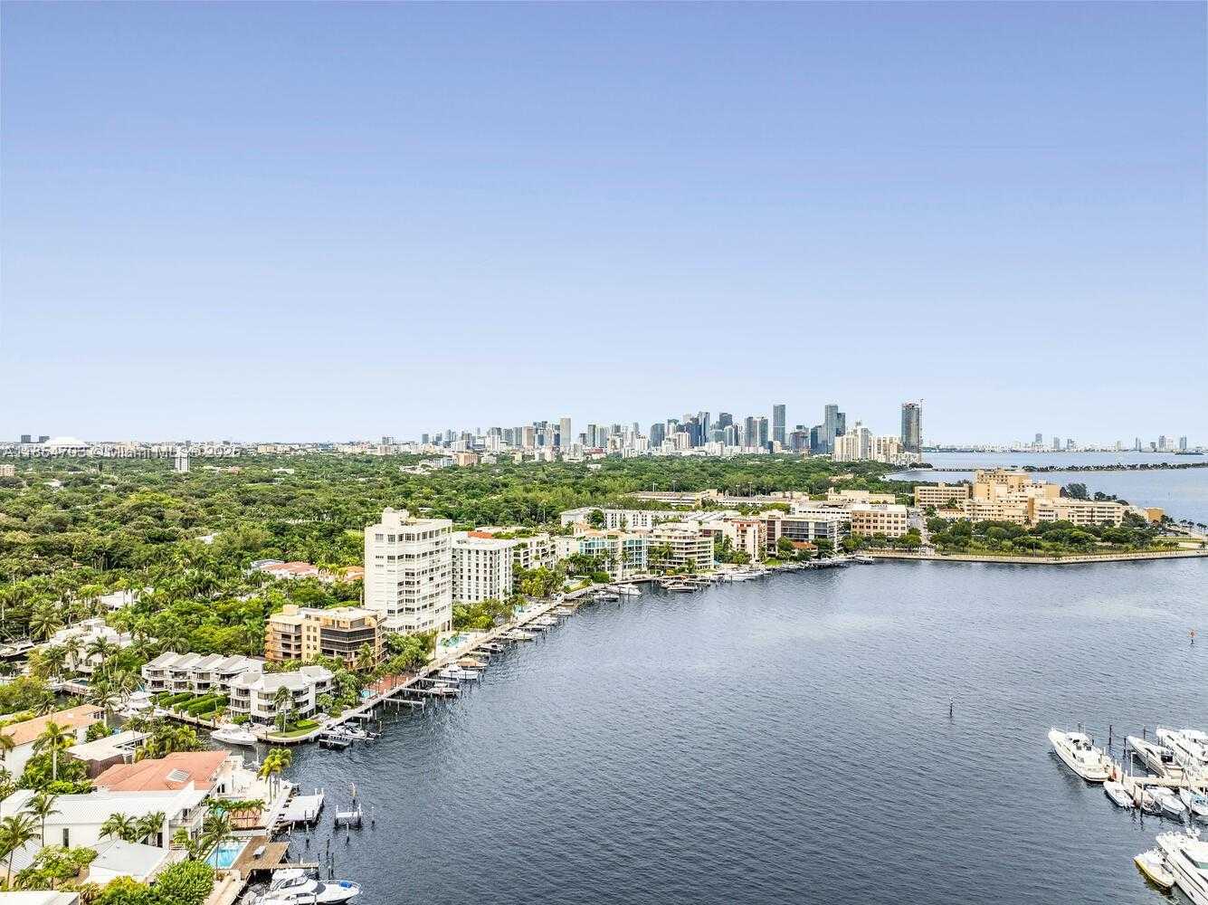 Small Image of 1690 SOUTH BAYSHORE LN #2B + BOAT SLIP, Miami Number 46