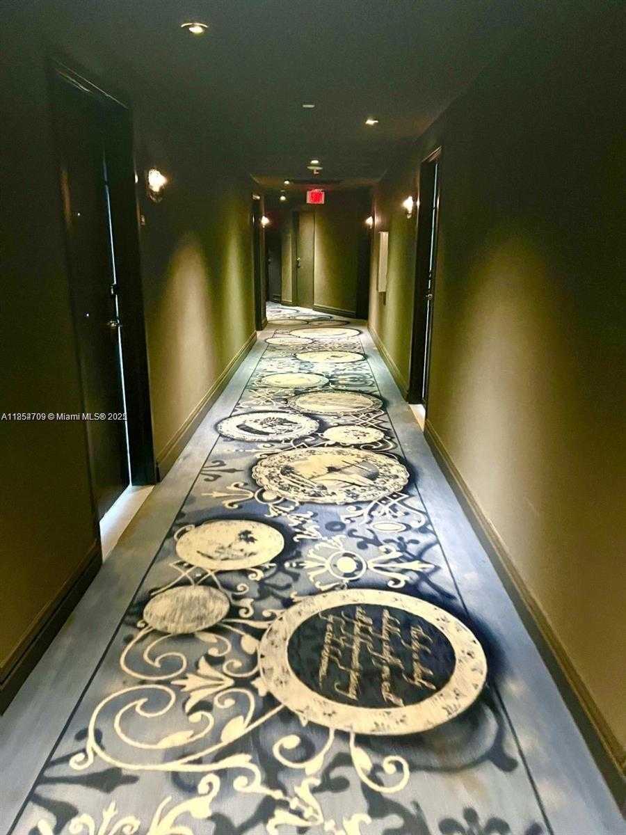 Small Image of 1100 WEST AVE #425, Miami Beach Number 13