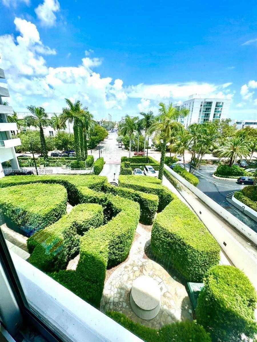 Small Image of 1100 WEST AVE #425, Miami Beach Number 14