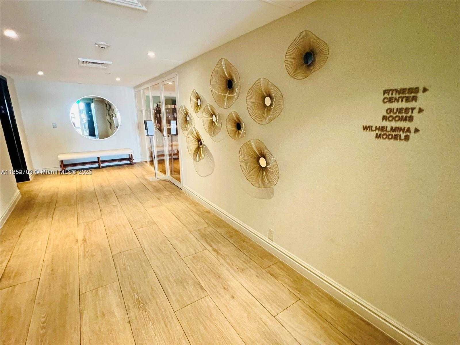 Small Image of 1100 WEST AVE #425, Miami Beach Number 17