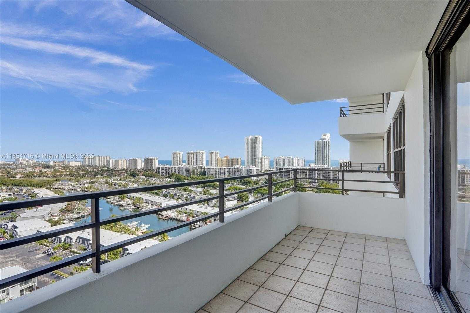 Small Image of 2500 PARKVIEW DR #1811, Hallandale Beach Number 2