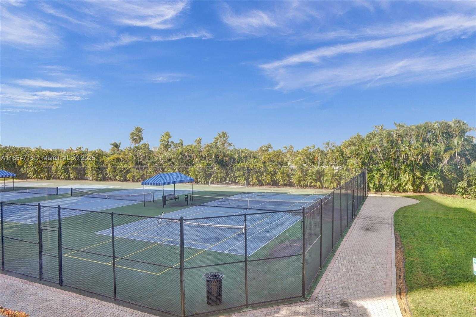 Small Image of 2500 PARKVIEW DR #1811, Hallandale Beach Number 39