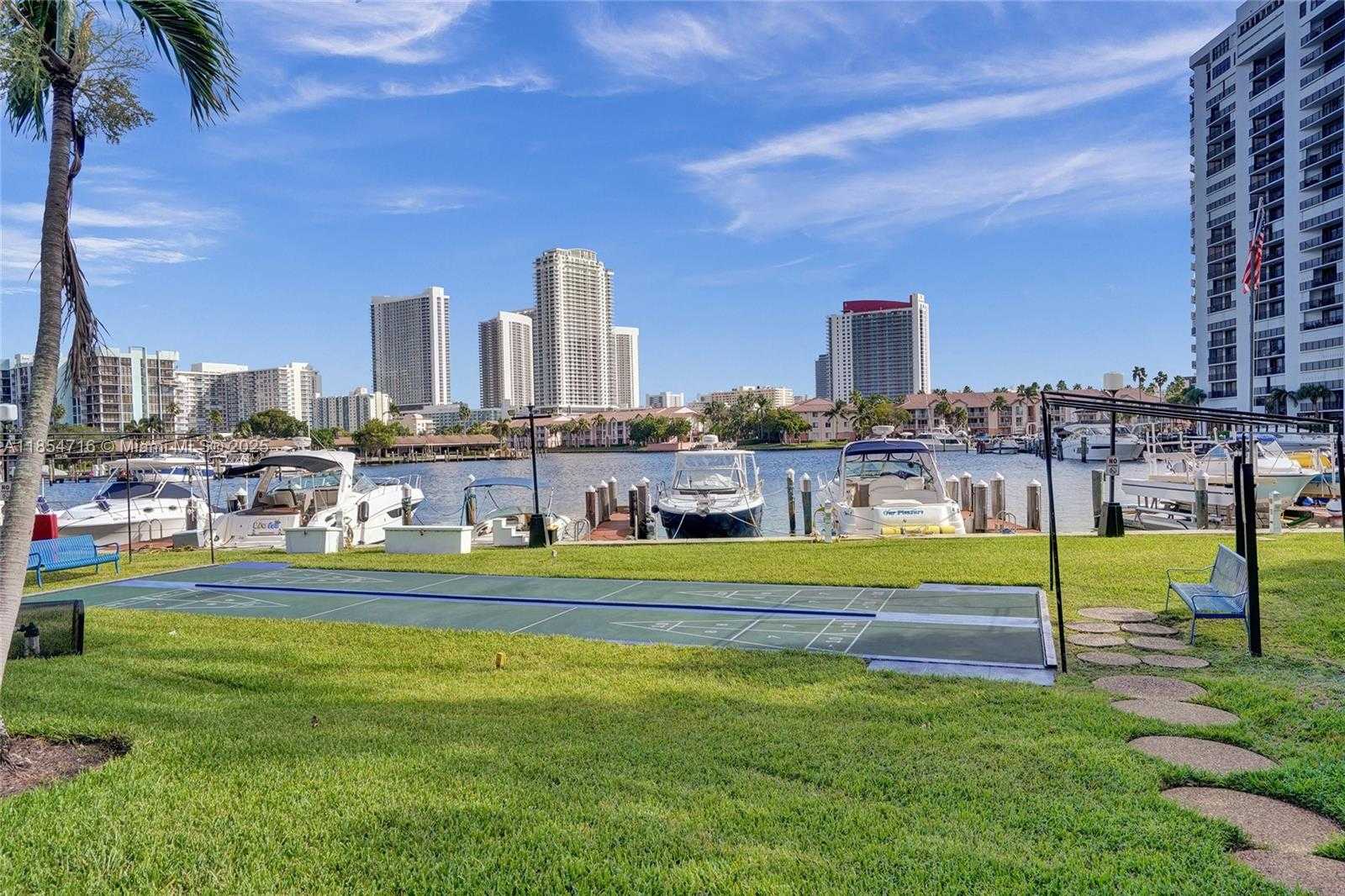 Small Image of 2500 PARKVIEW DR #1811, Hallandale Beach Number 44
