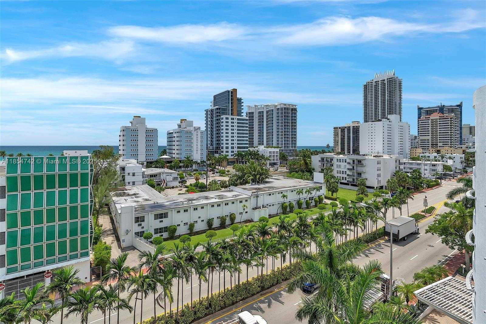 Small Image of 6620 INDIAN CREEK DR #704, Miami Beach Number 19