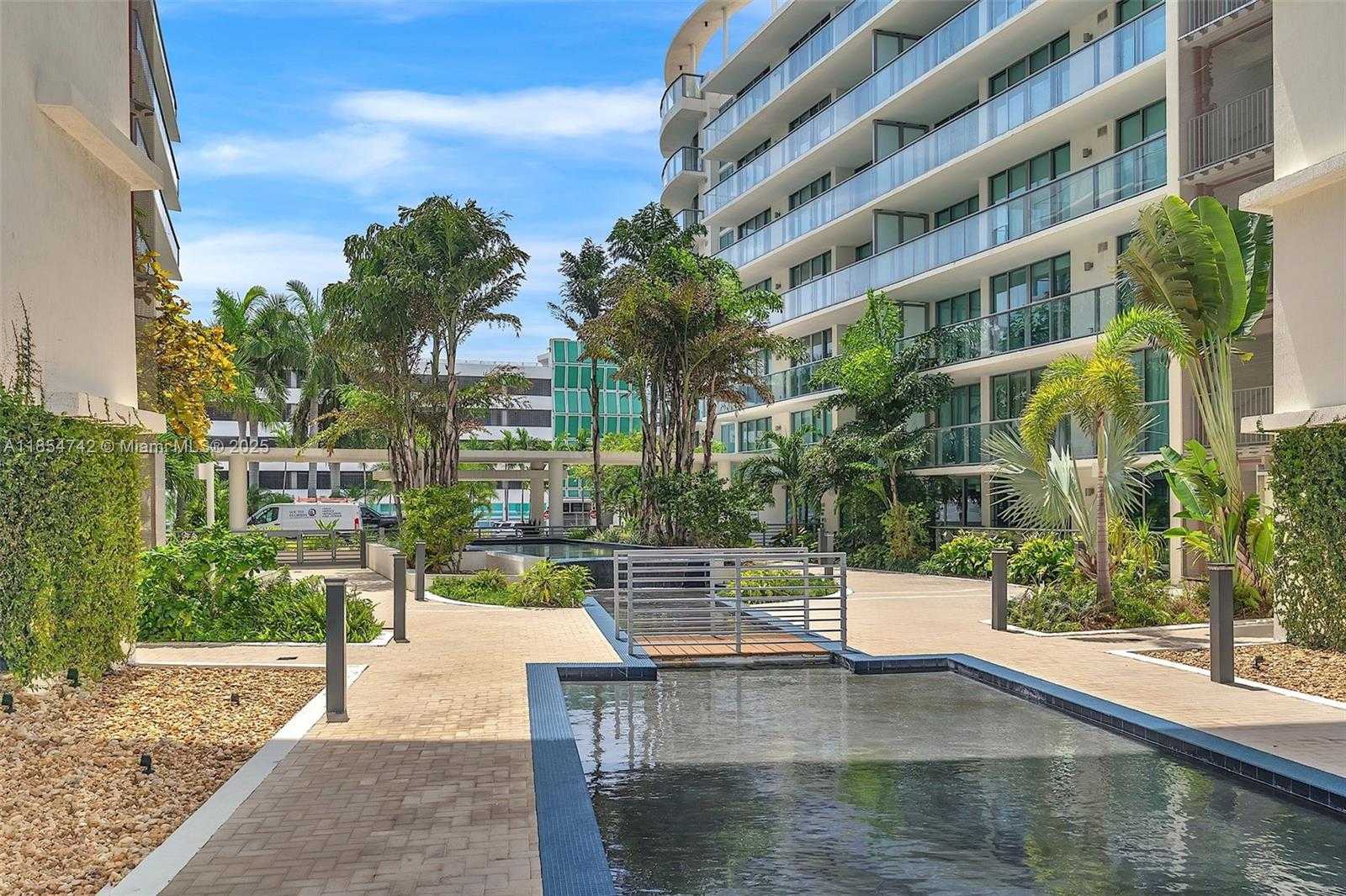 Small Image of 6620 INDIAN CREEK DR #704, Miami Beach Number 26