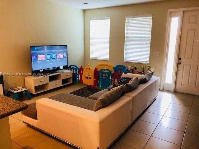 Small Image of 2950 ST THOMAS DR, Cooper City Number 12