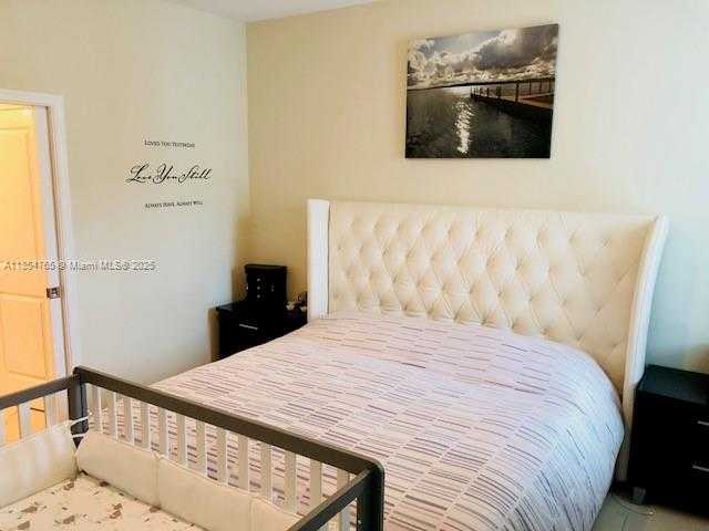 Small Image of 2950 ST THOMAS DR, Cooper City Number 18