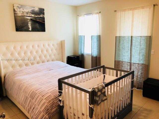 Small Image of 2950 ST THOMAS DR, Cooper City Number 19