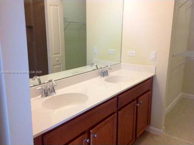 Small Image of 2950 ST THOMAS DR, Cooper City Number 20