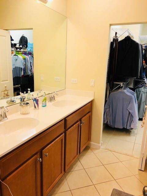 Small Image of 2950 ST THOMAS DR, Cooper City Number 21