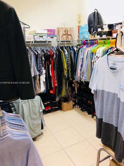 Small Image of 2950 ST THOMAS DR, Cooper City Number 25