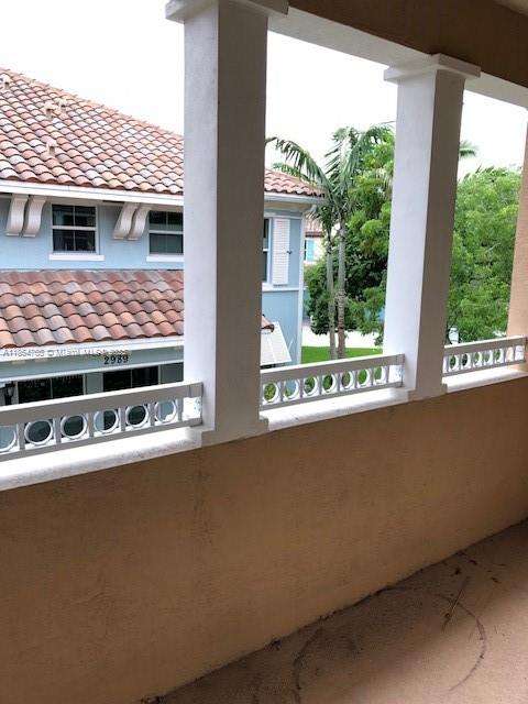 Small Image of 2950 ST THOMAS DR, Cooper City Number 31