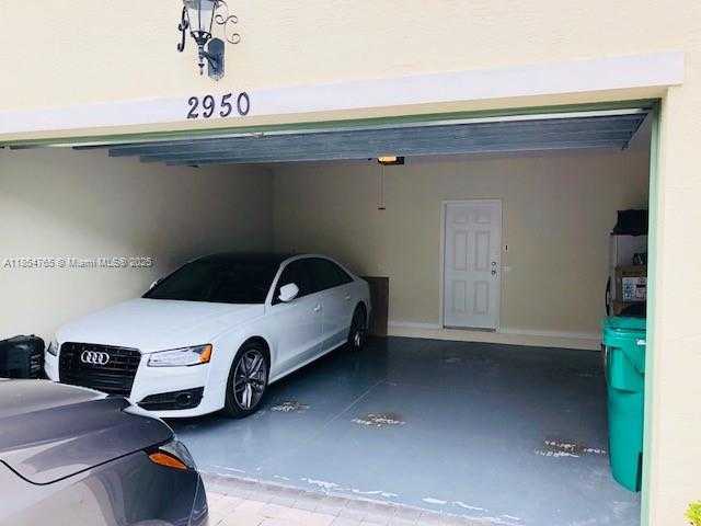 Small Image of 2950 ST THOMAS DR, Cooper City Number 32